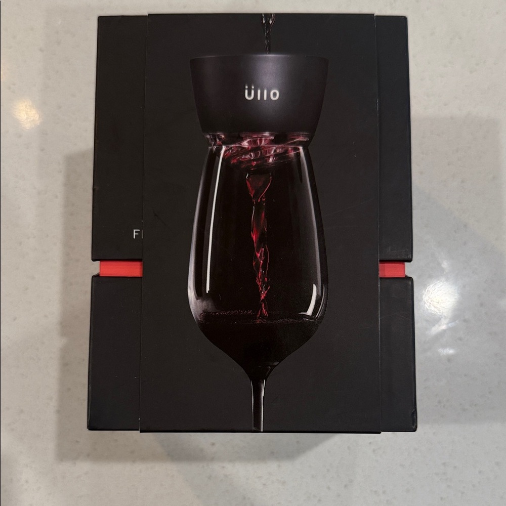 Üllo Wine Purifier Brand new in box